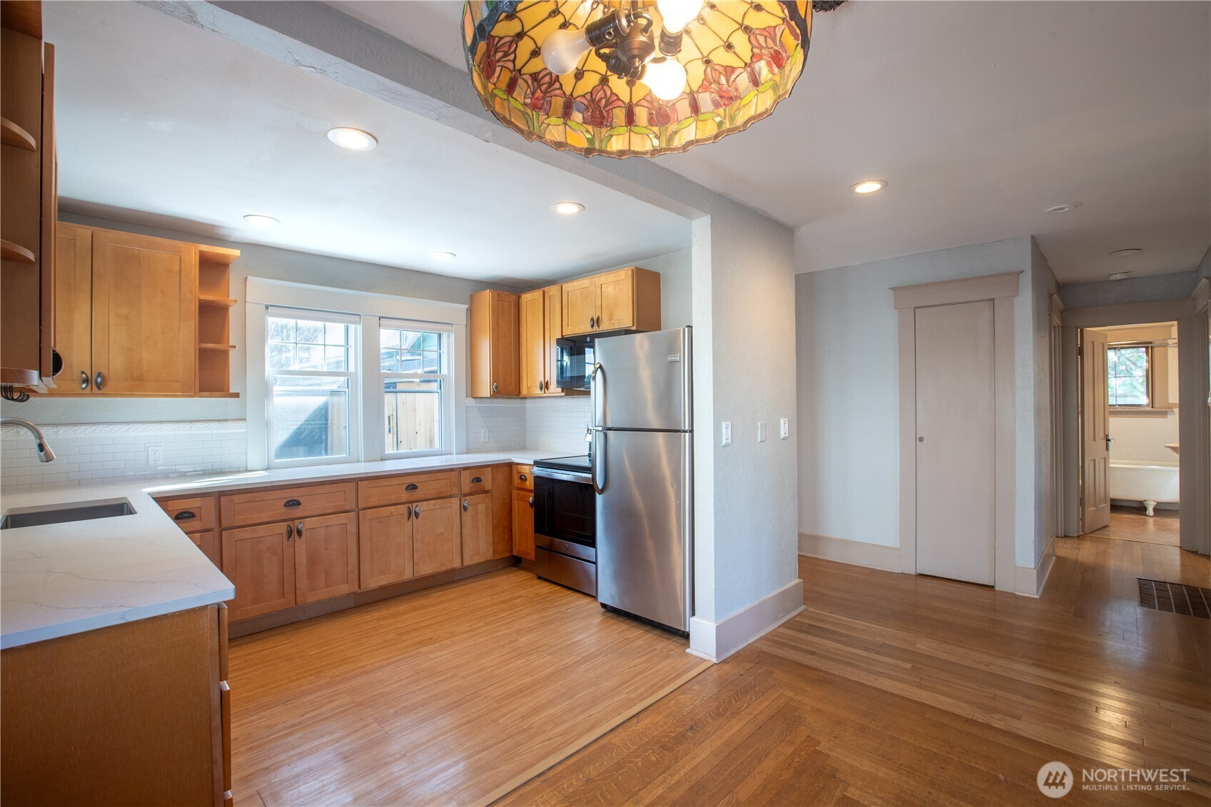 819 Midway Avenue NW, Olympia, WA 98502