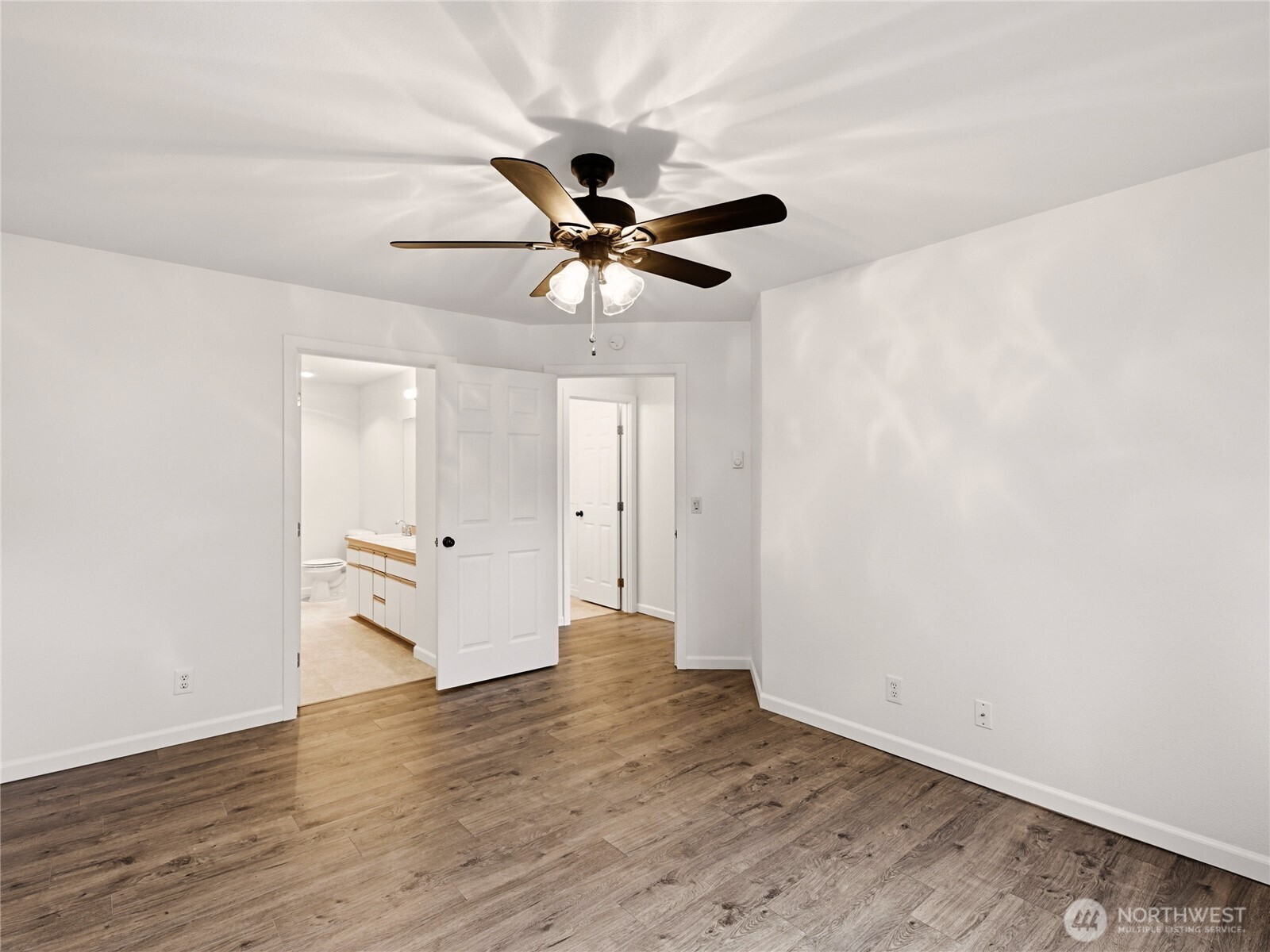 9210 Market Place #D201, Lake Stevens, WA 98258