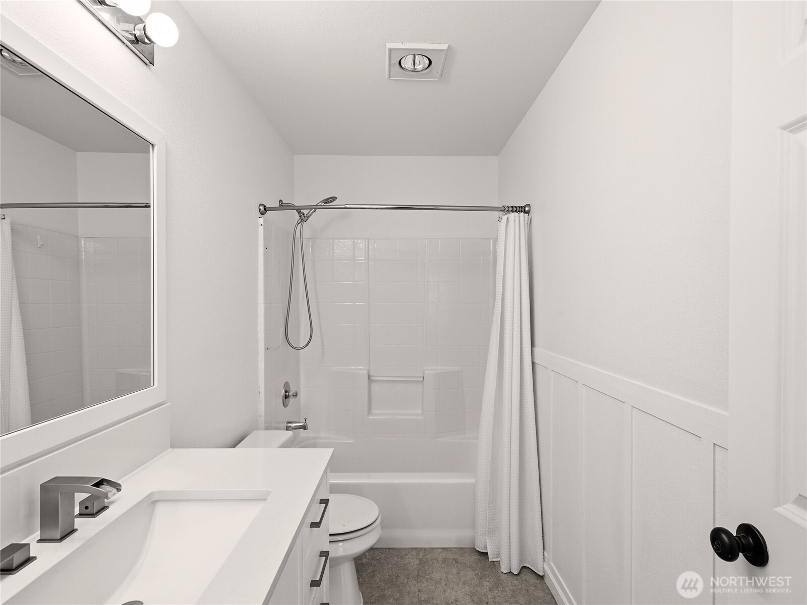 9210 Market Place #D201, Lake Stevens, WA 98258