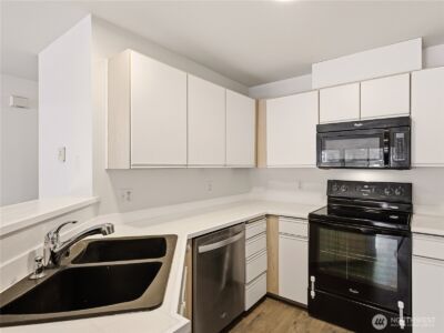 9210 Market Place #D201, Lake Stevens, WA 98258 - Photo 7