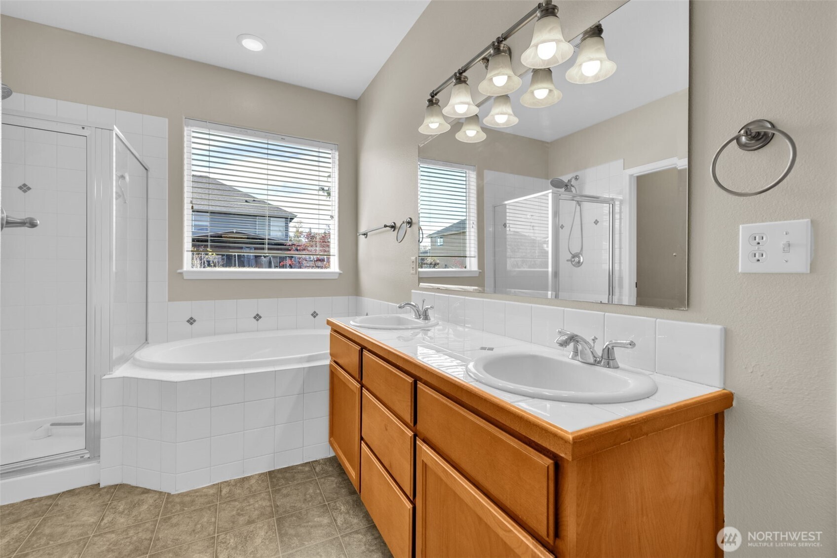 17102 134TH Lane E, Puyallup, WA 98374