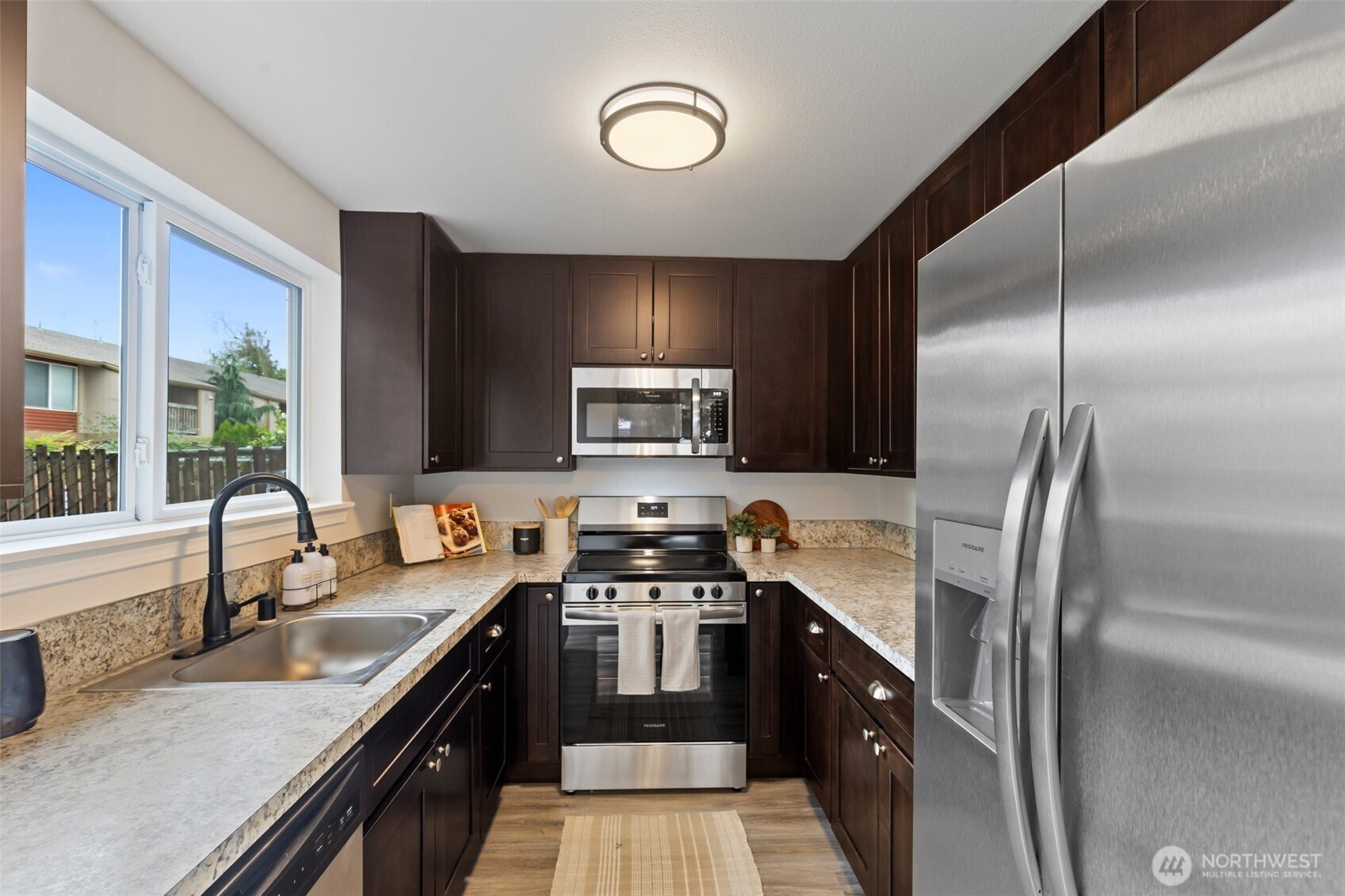 328 9th Avenue SE #D5, Puyallup, WA 98372