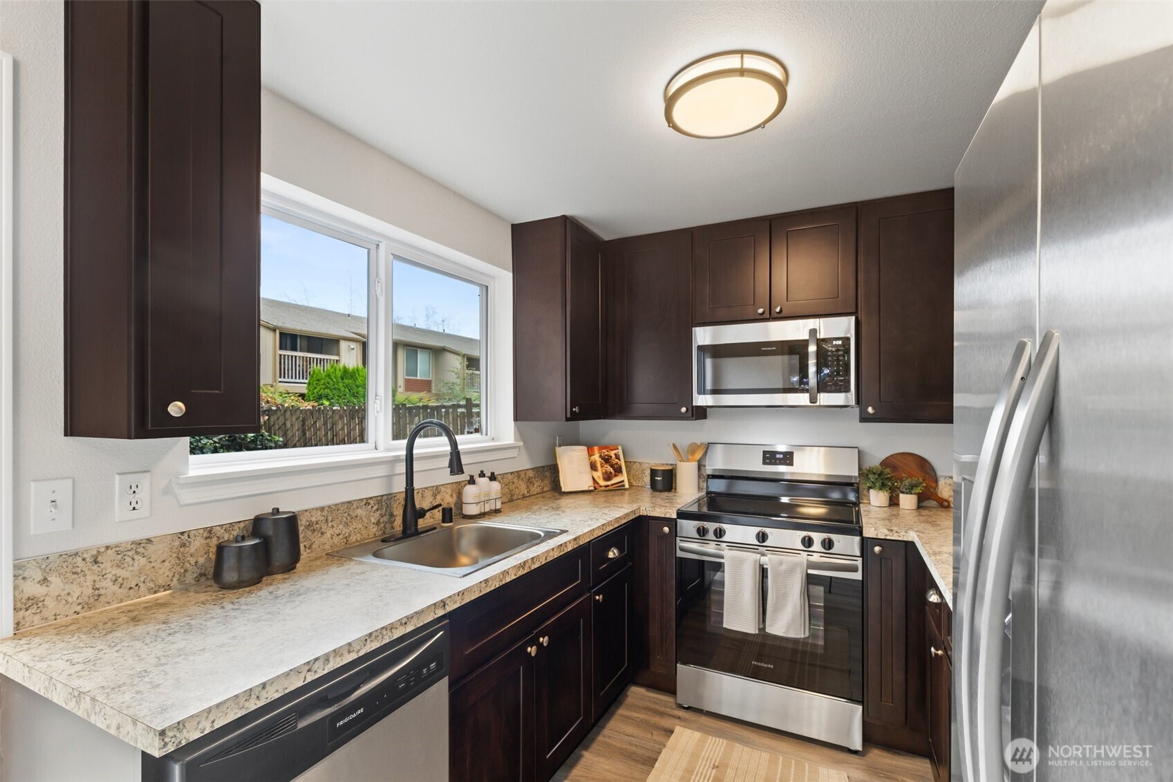 328 9th Avenue SE #D5, Puyallup, WA 98372