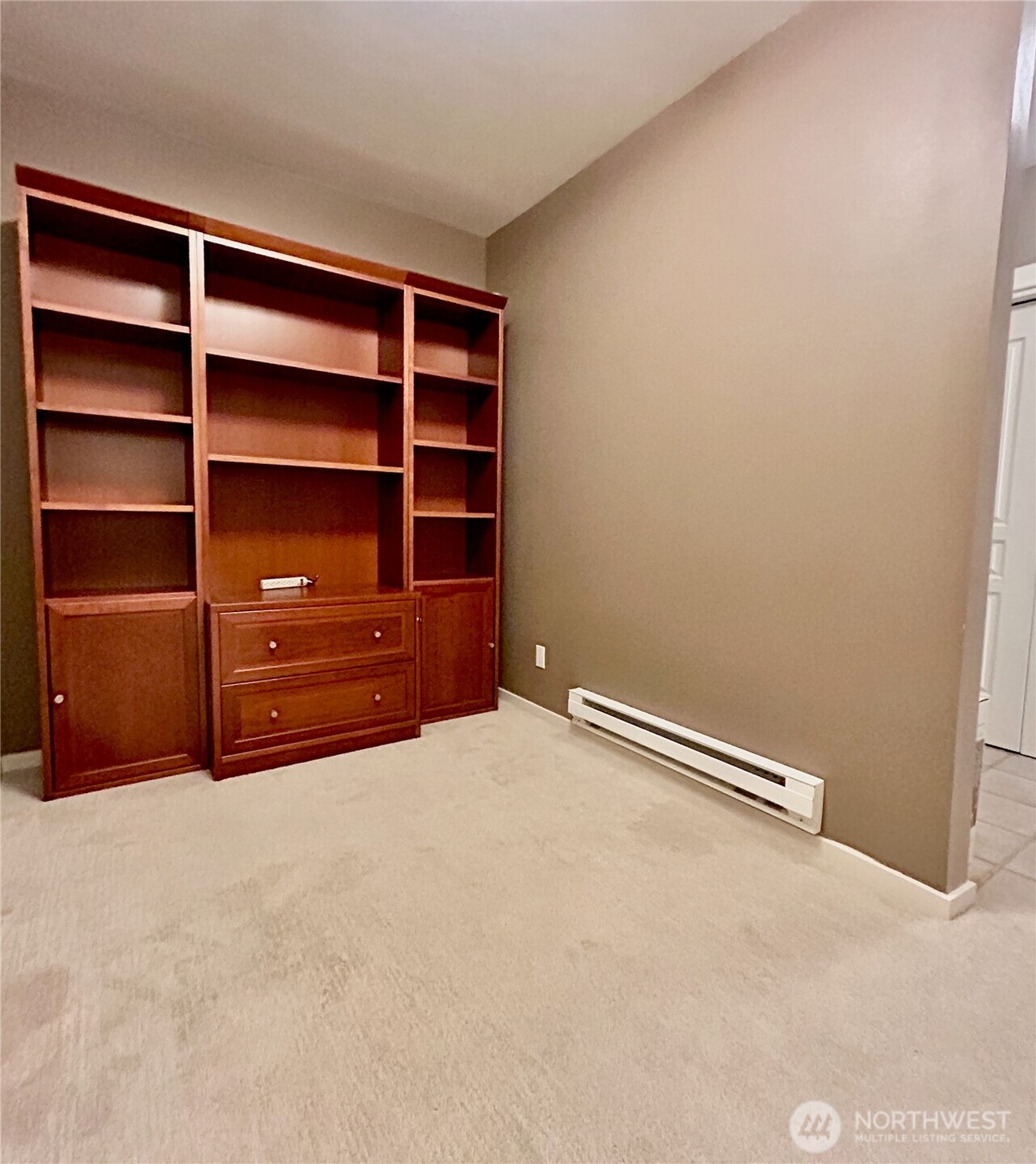 1900 Alaskan Way #402, Seattle, WA 98110