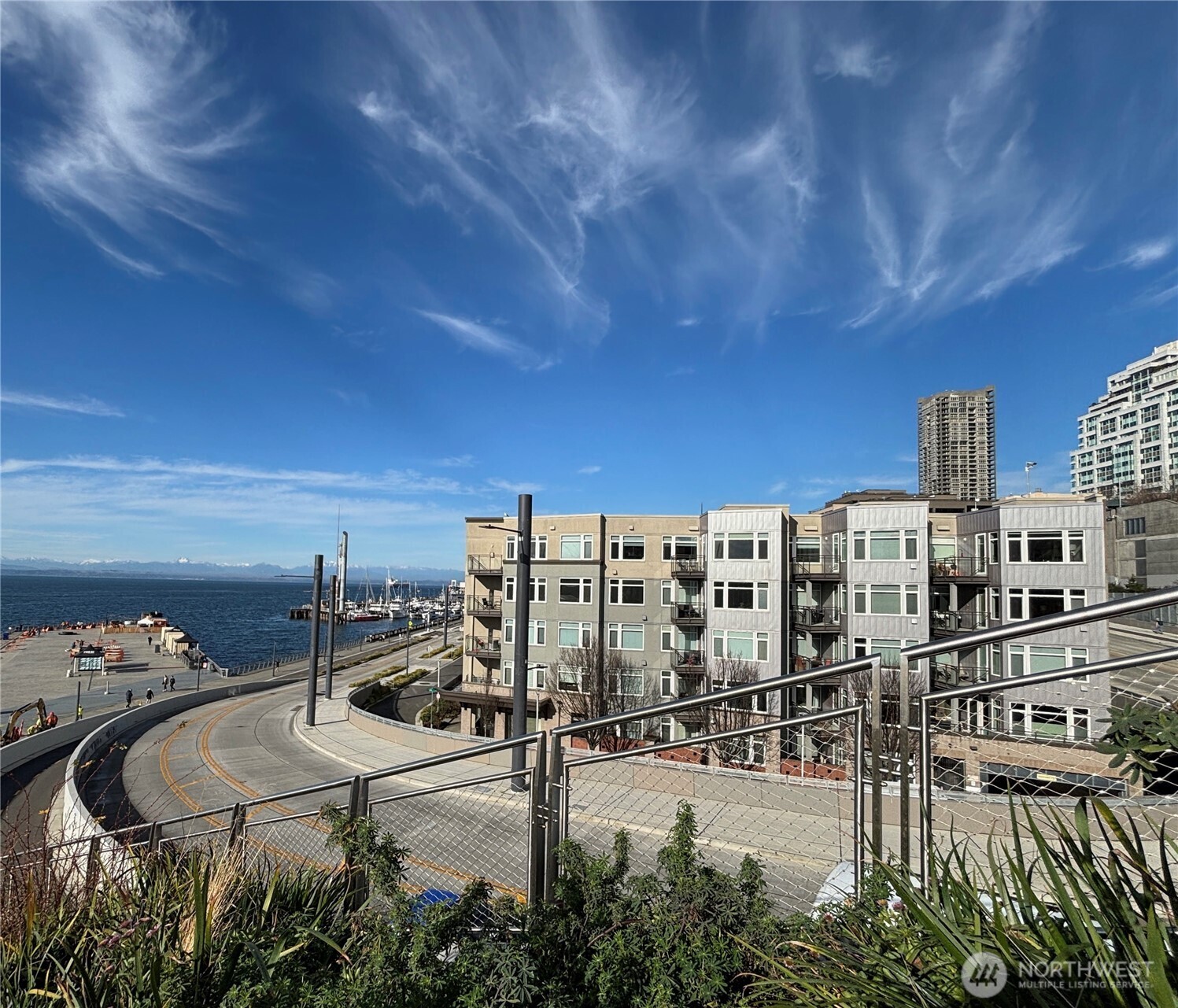 1900 Alaskan Way #402, Seattle, WA 98110