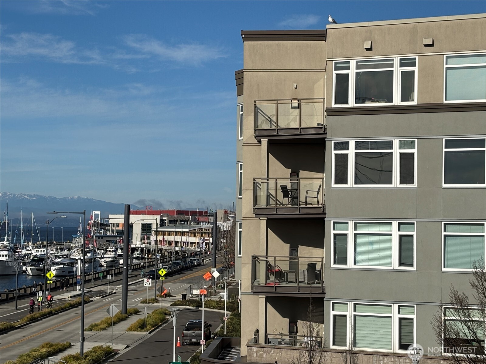 1900 Alaskan Way #402, Seattle, WA 98110