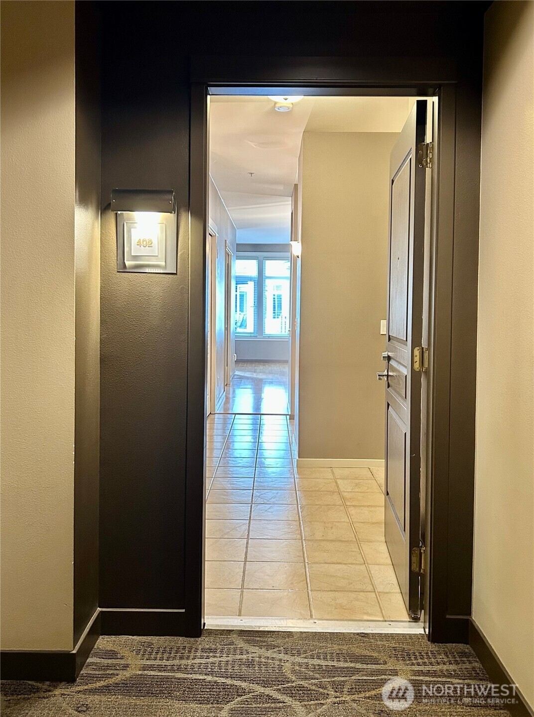 1900 Alaskan Way #402, Seattle, WA 98110