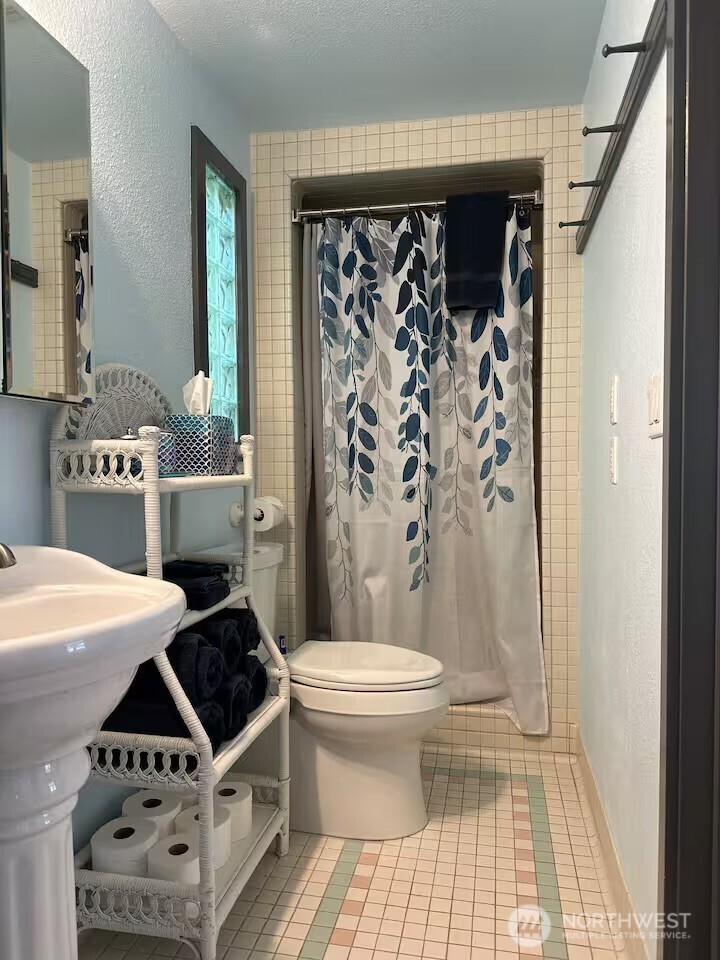 5244 Deer Harbor Road , Orcas Island, WA 98245