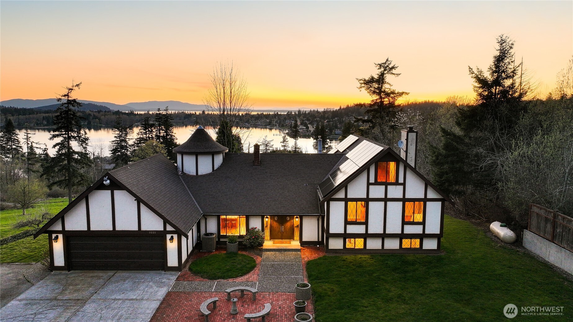 5225 E North Street , Bellingham, WA 98226