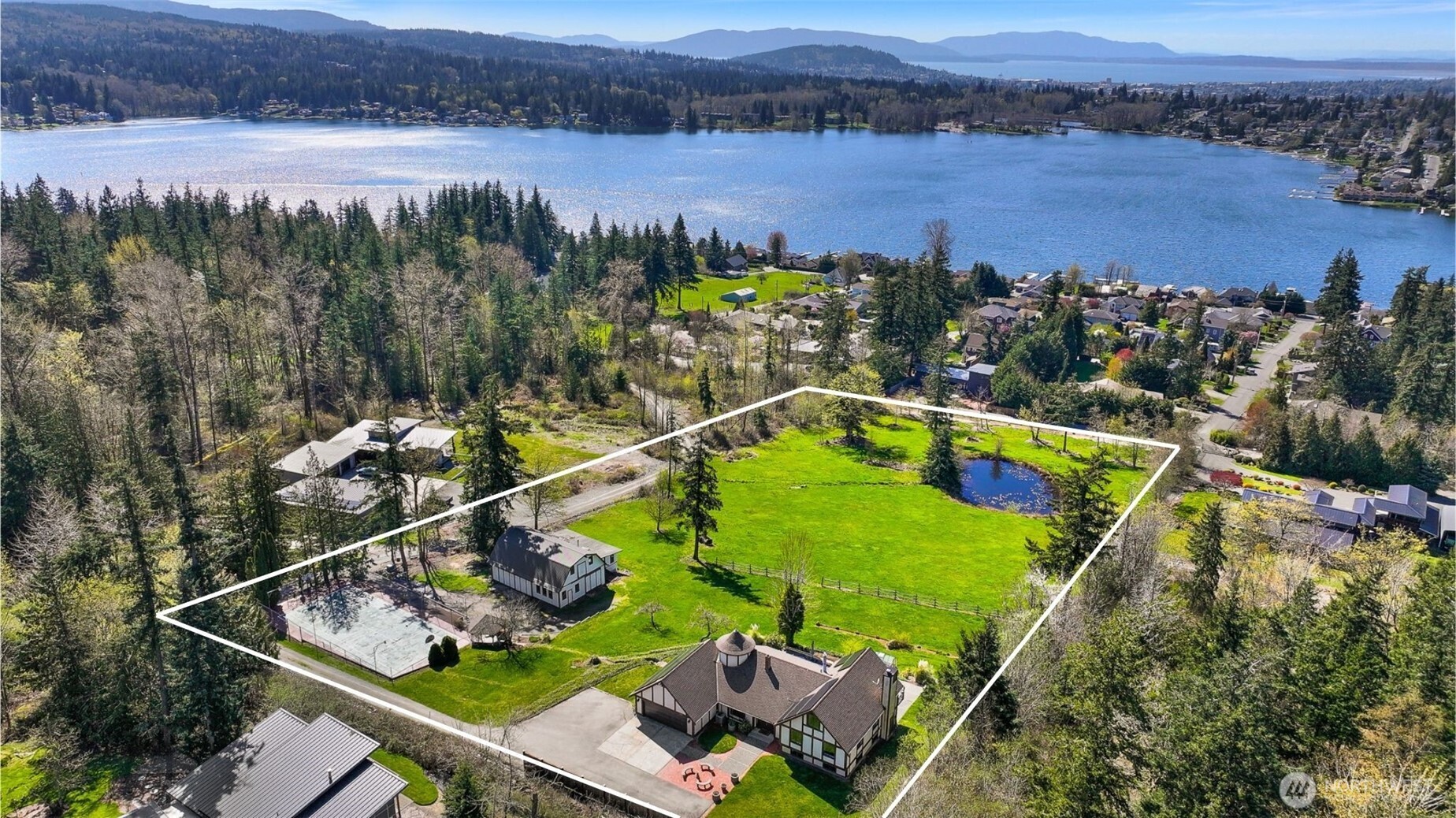 5225 E North Street , Bellingham, WA 98226