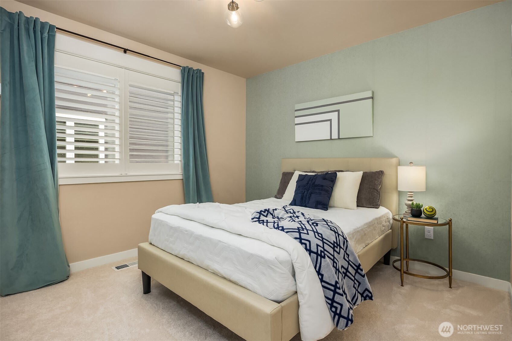 3825 201st Court SE, Sammamish, WA 98075