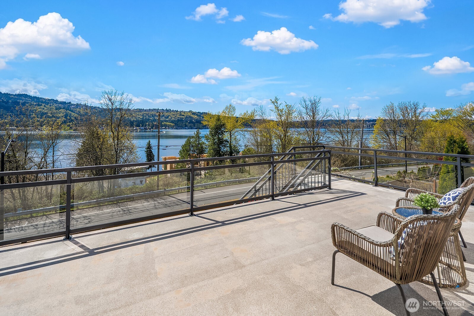3825 201st Court SE, Sammamish, WA 98075