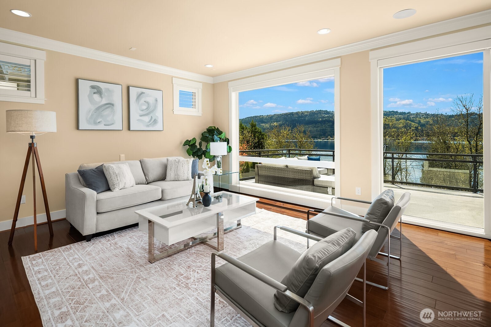 3825 201st Court SE, Sammamish, WA 98075
