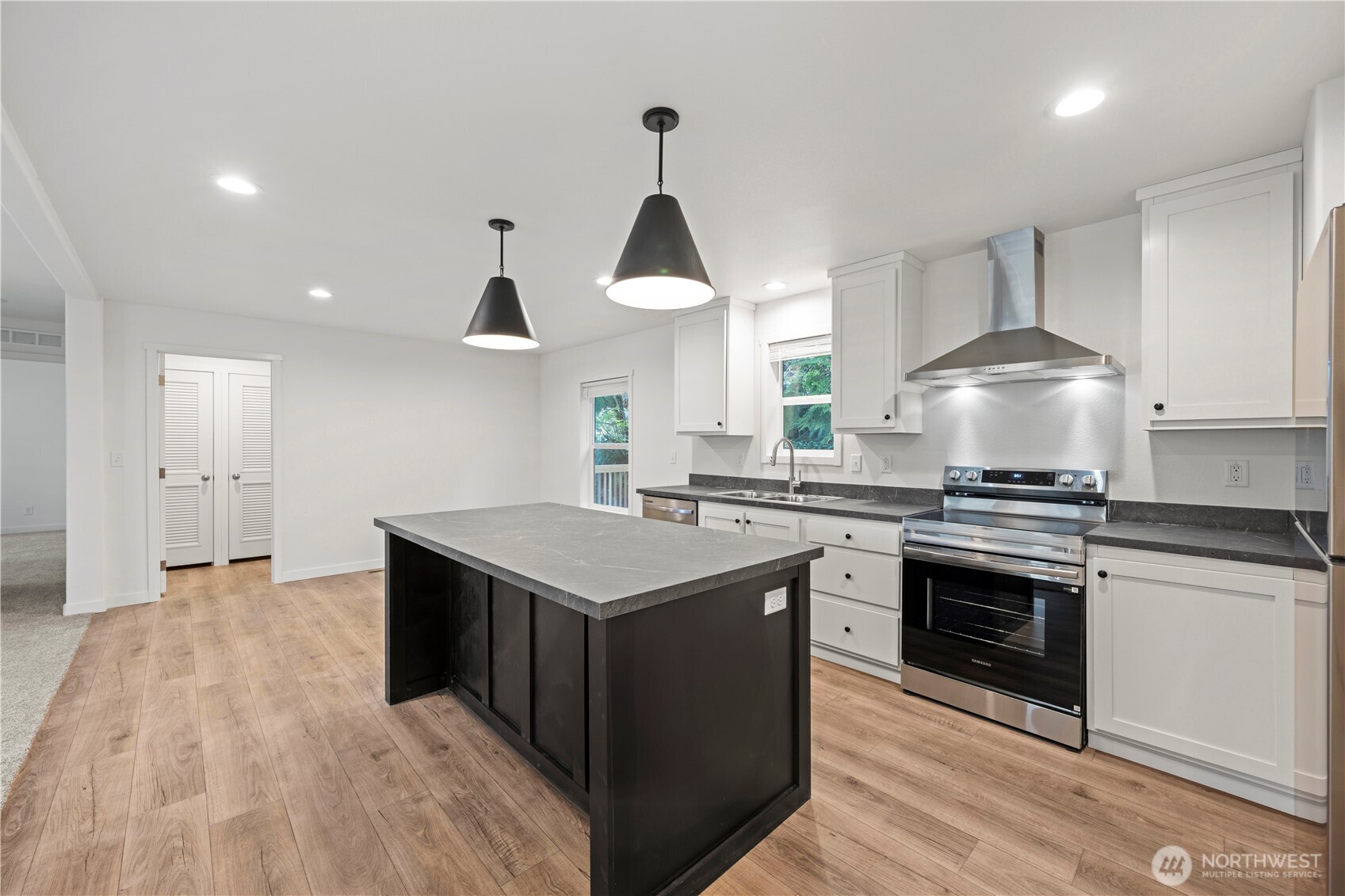 13016 Green Mountain Way , Granite Falls, WA 98252