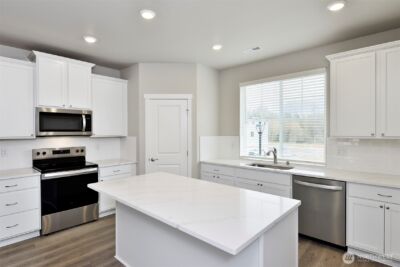 15124 87th Place E, Puyallup, WA 98375 - Photo 9