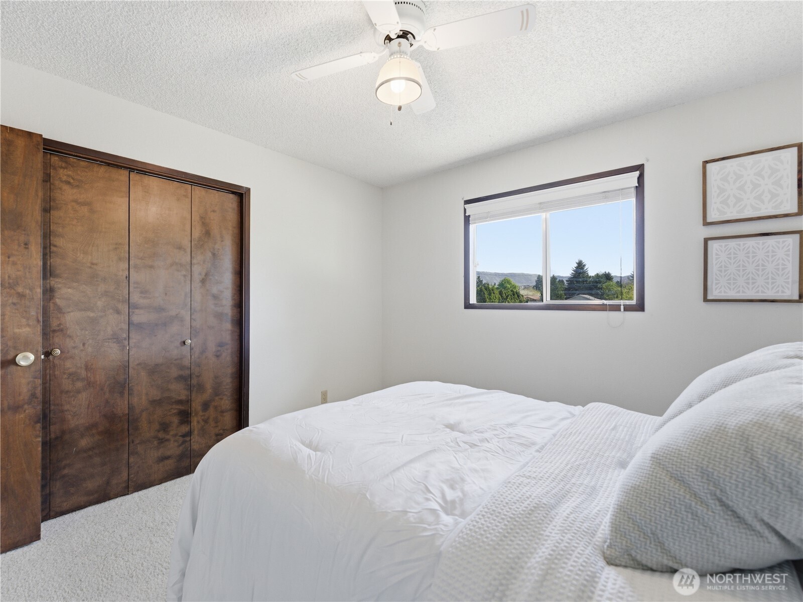 214 S Kansas Avenue , East Wenatchee, WA 98802