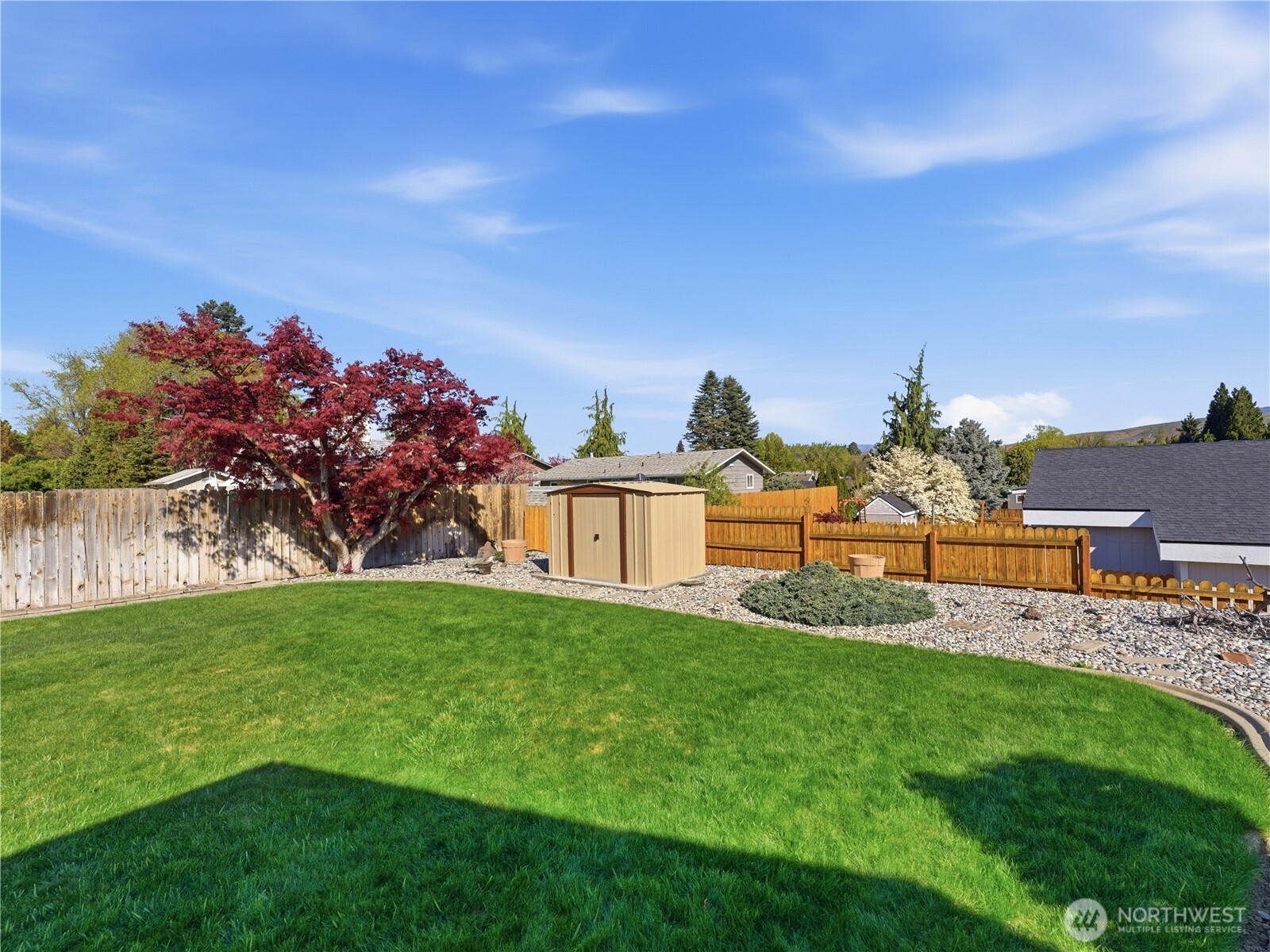214 S Kansas Avenue , East Wenatchee, WA 98802