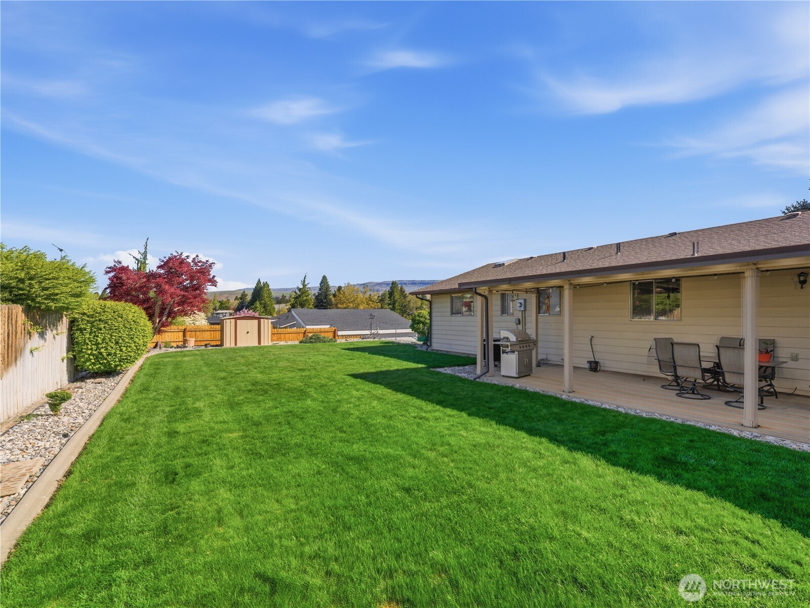214 S Kansas Avenue , East Wenatchee, WA 98802