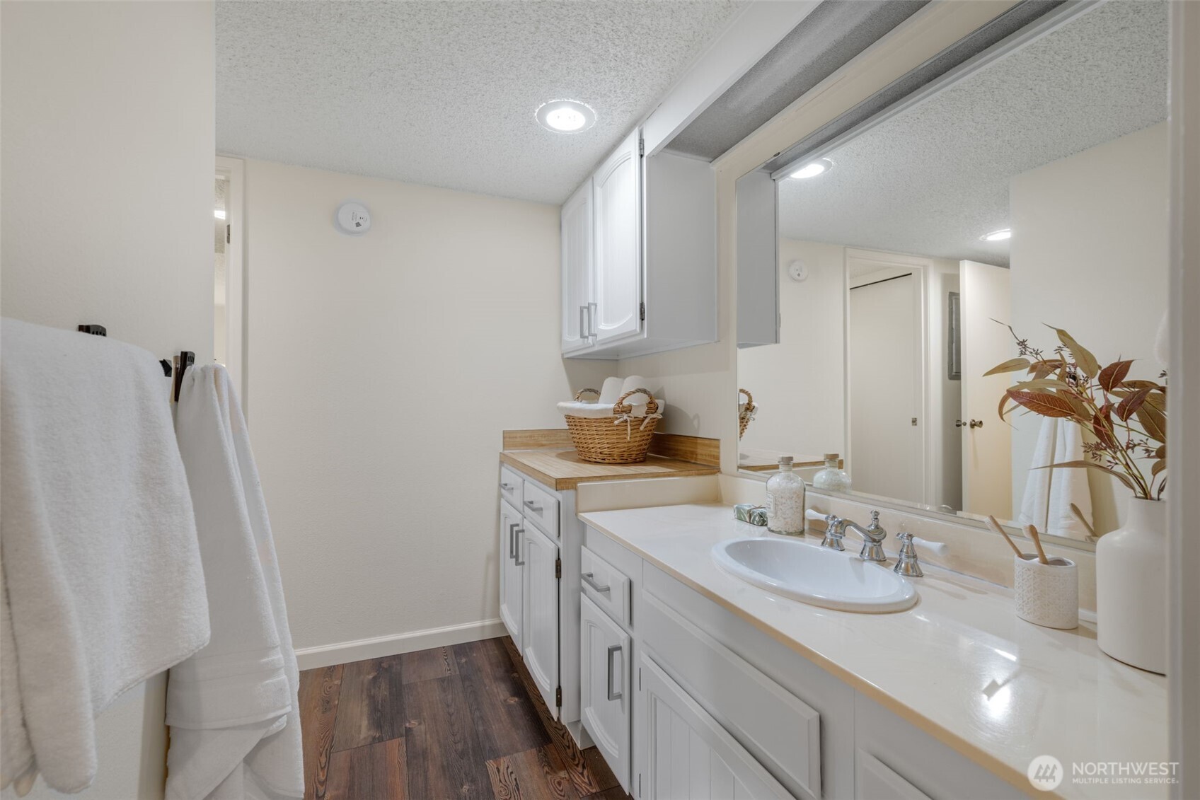 11420 NE 128th Street #D54, Kirkland, WA 98034