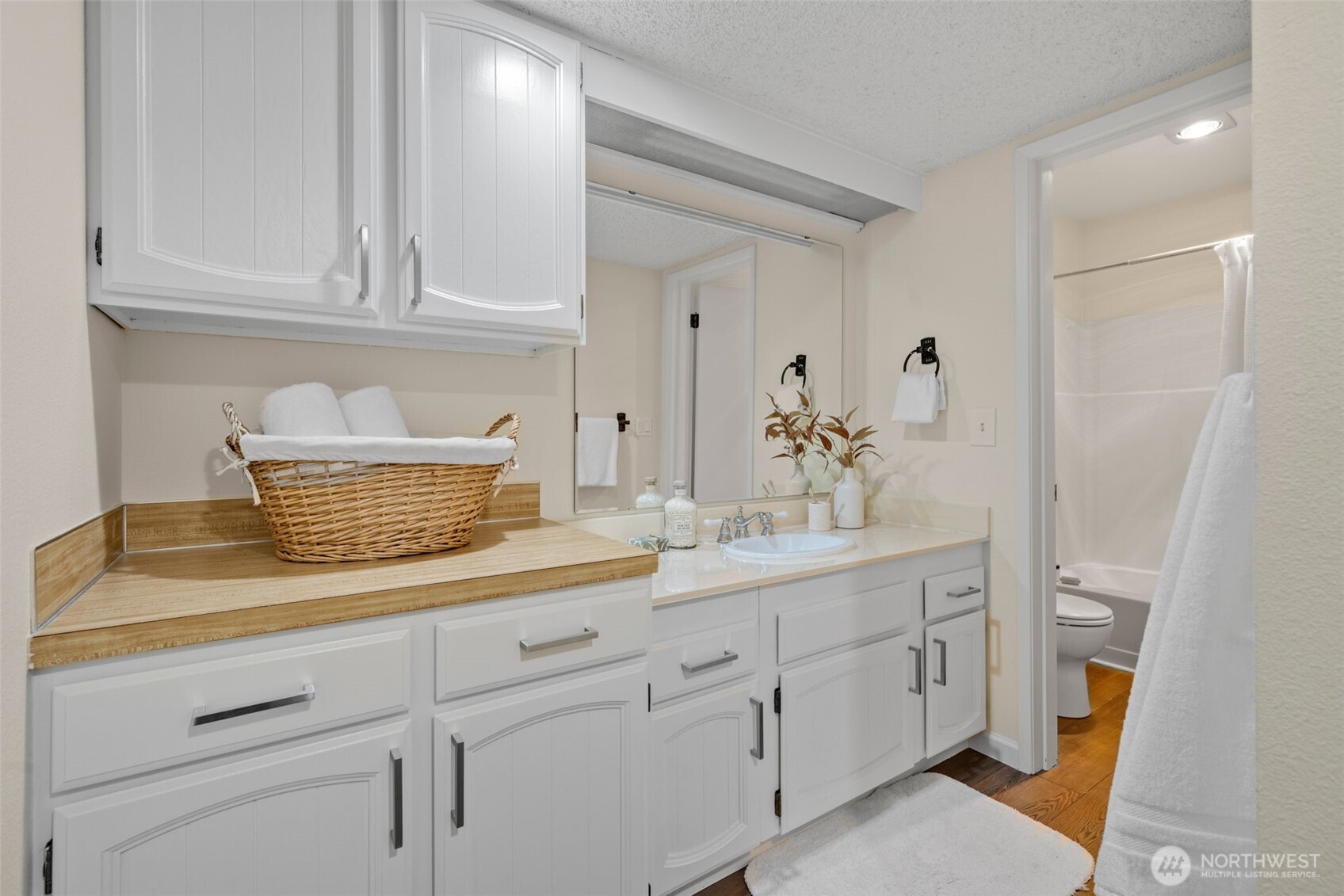 11420 NE 128th Street #D54, Kirkland, WA 98034