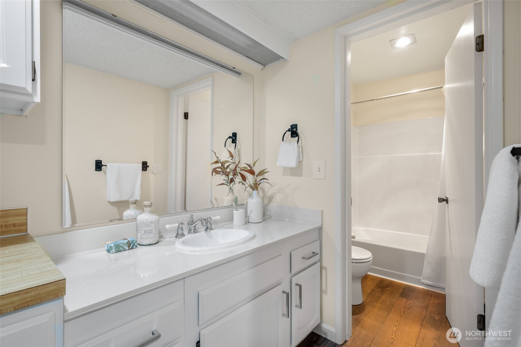 11420 NE 128th Street #D54, Kirkland, WA 98034