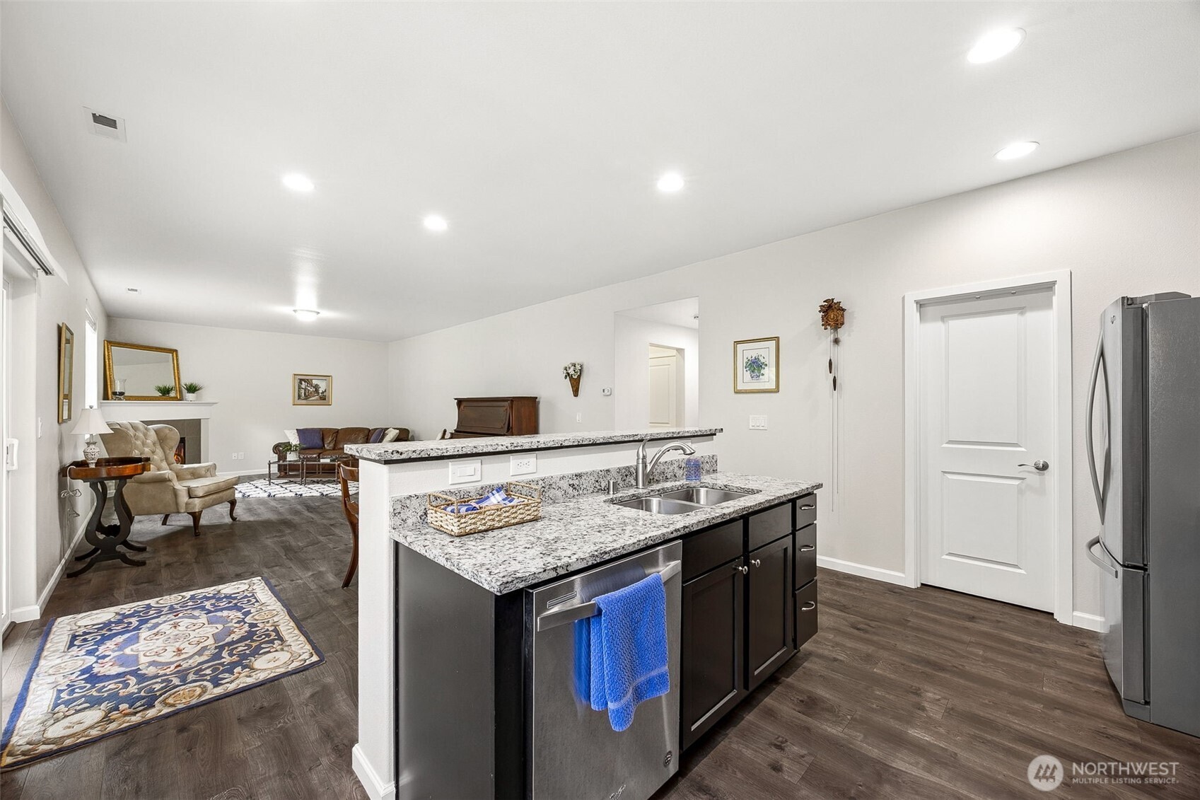 6513 Summerwood Drive E, Puyallup, WA 98373