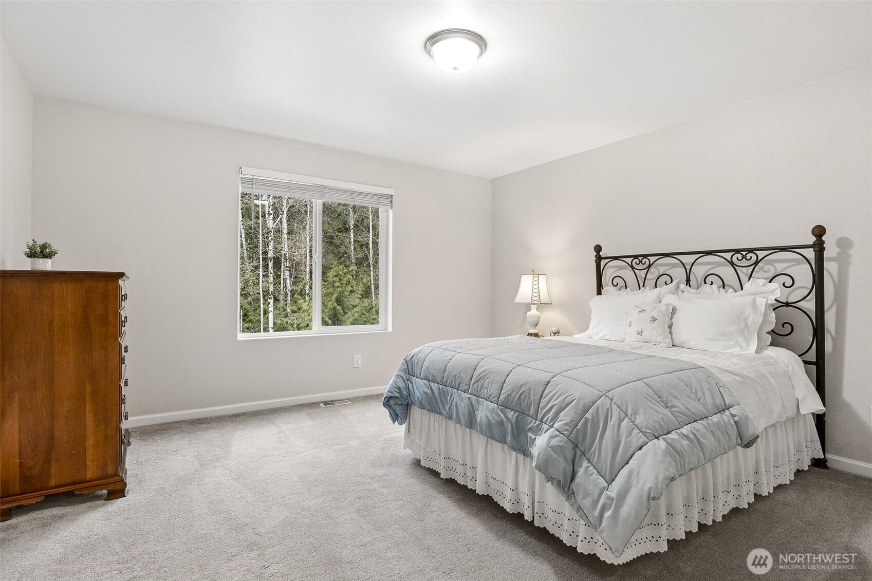 6513 Summerwood Drive E, Puyallup, WA 98373