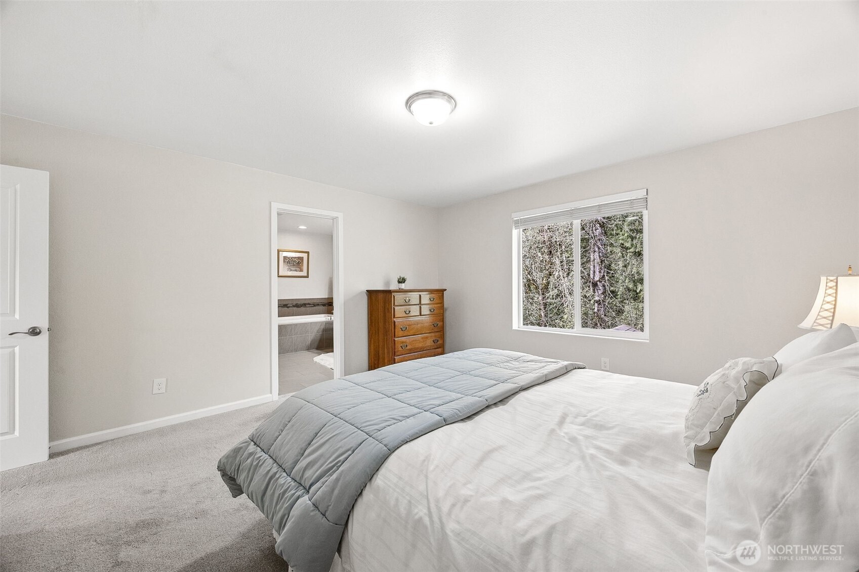 6513 Summerwood Drive E, Puyallup, WA 98373