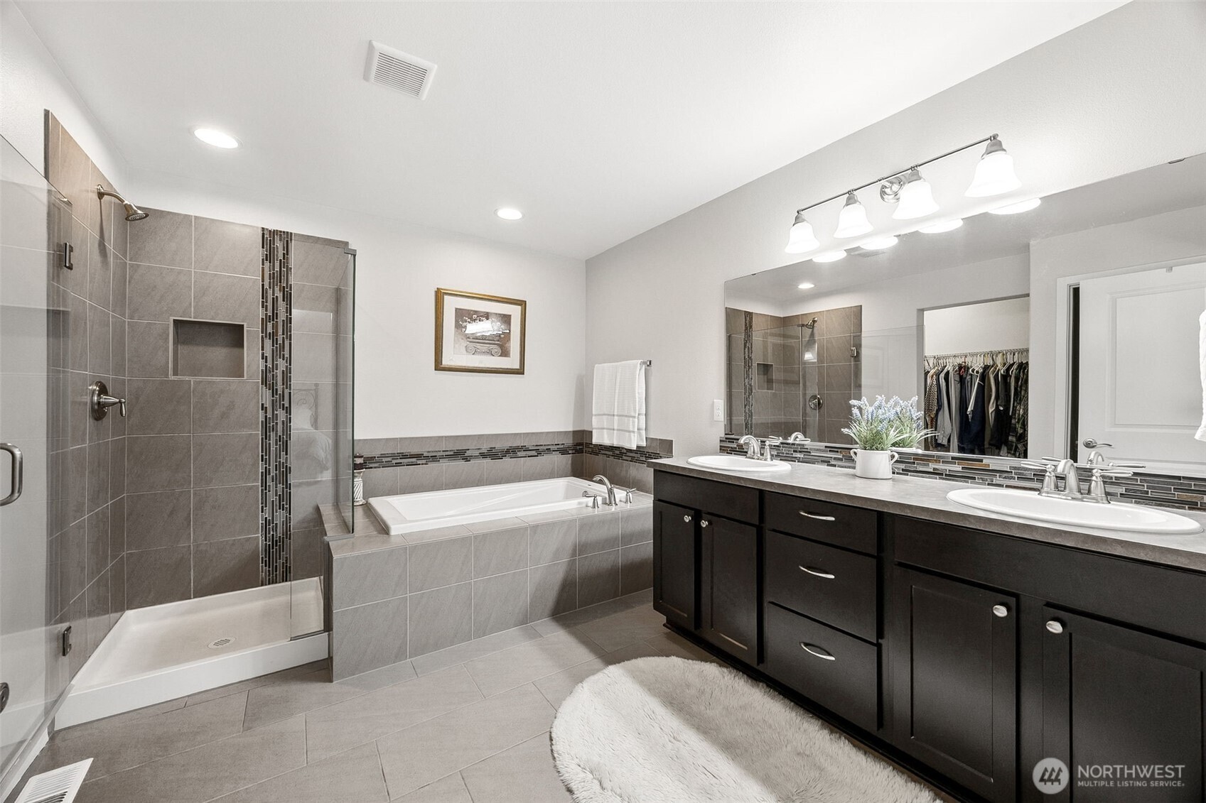 6513 Summerwood Drive E, Puyallup, WA 98373