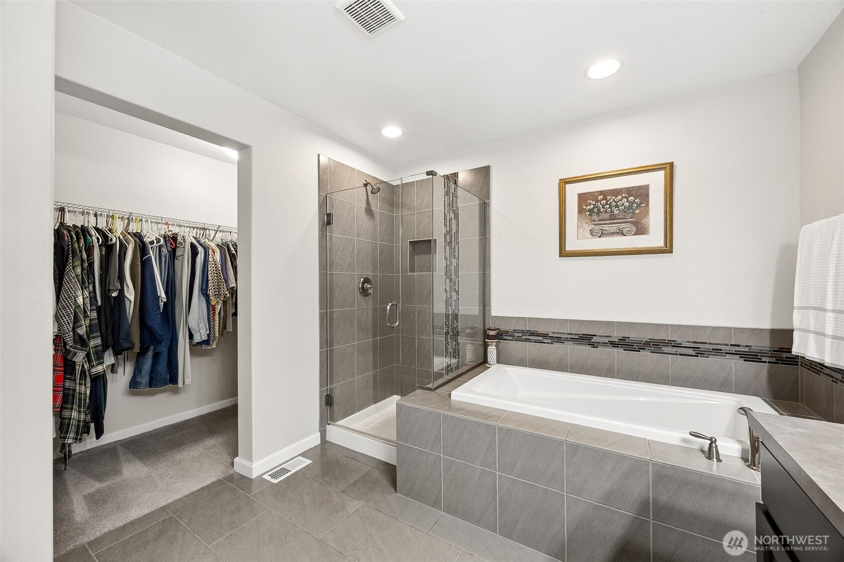 6513 Summerwood Drive E, Puyallup, WA 98373