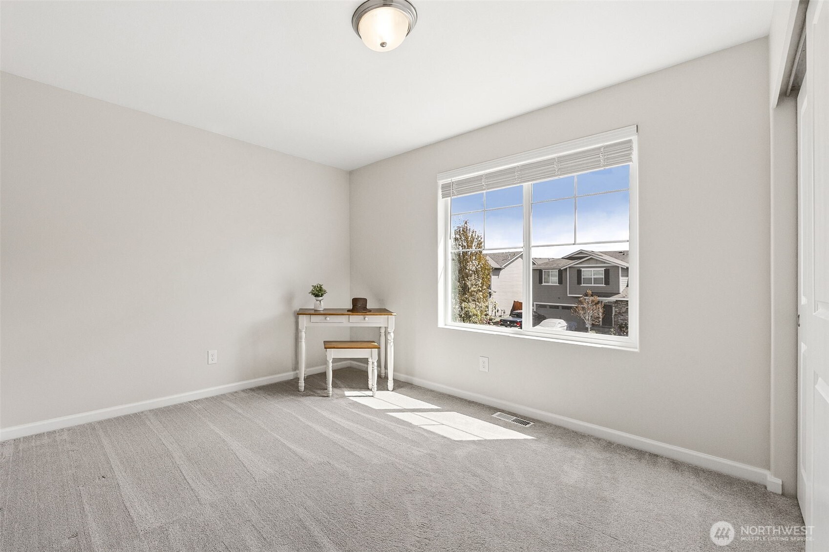 6513 Summerwood Drive E, Puyallup, WA 98373