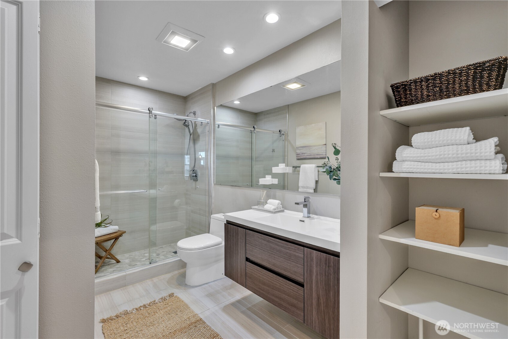 530 4th Avenue W #410, Seattle, WA 98119