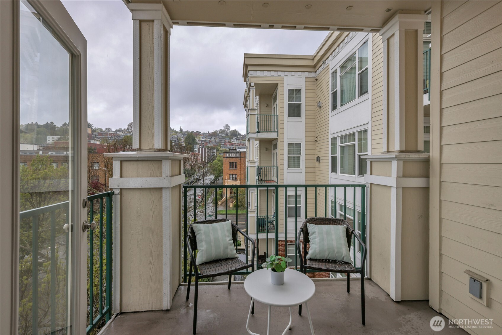 530 4th Avenue W #410, Seattle, WA 98119