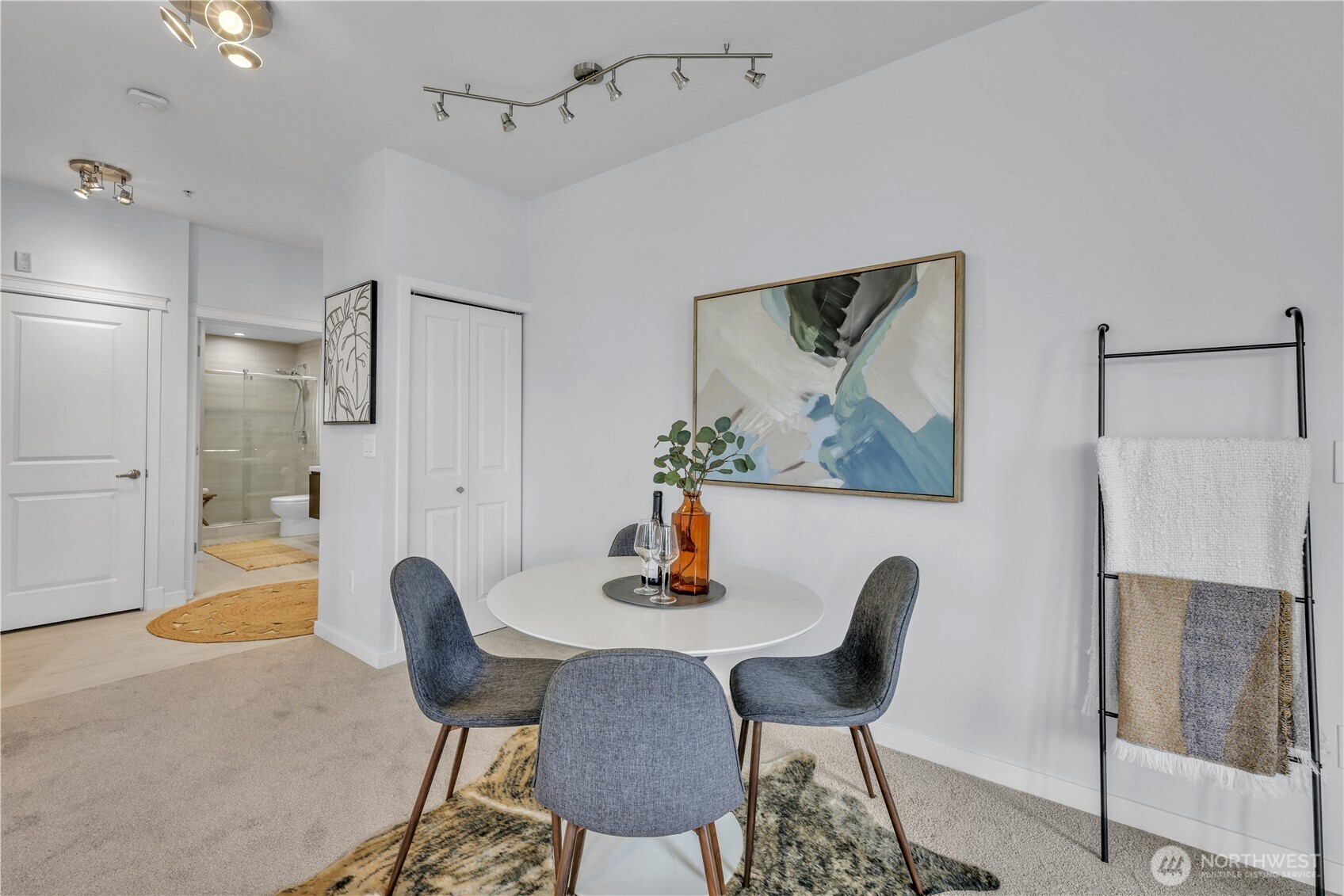 530 4th Avenue W #410, Seattle, WA 98119