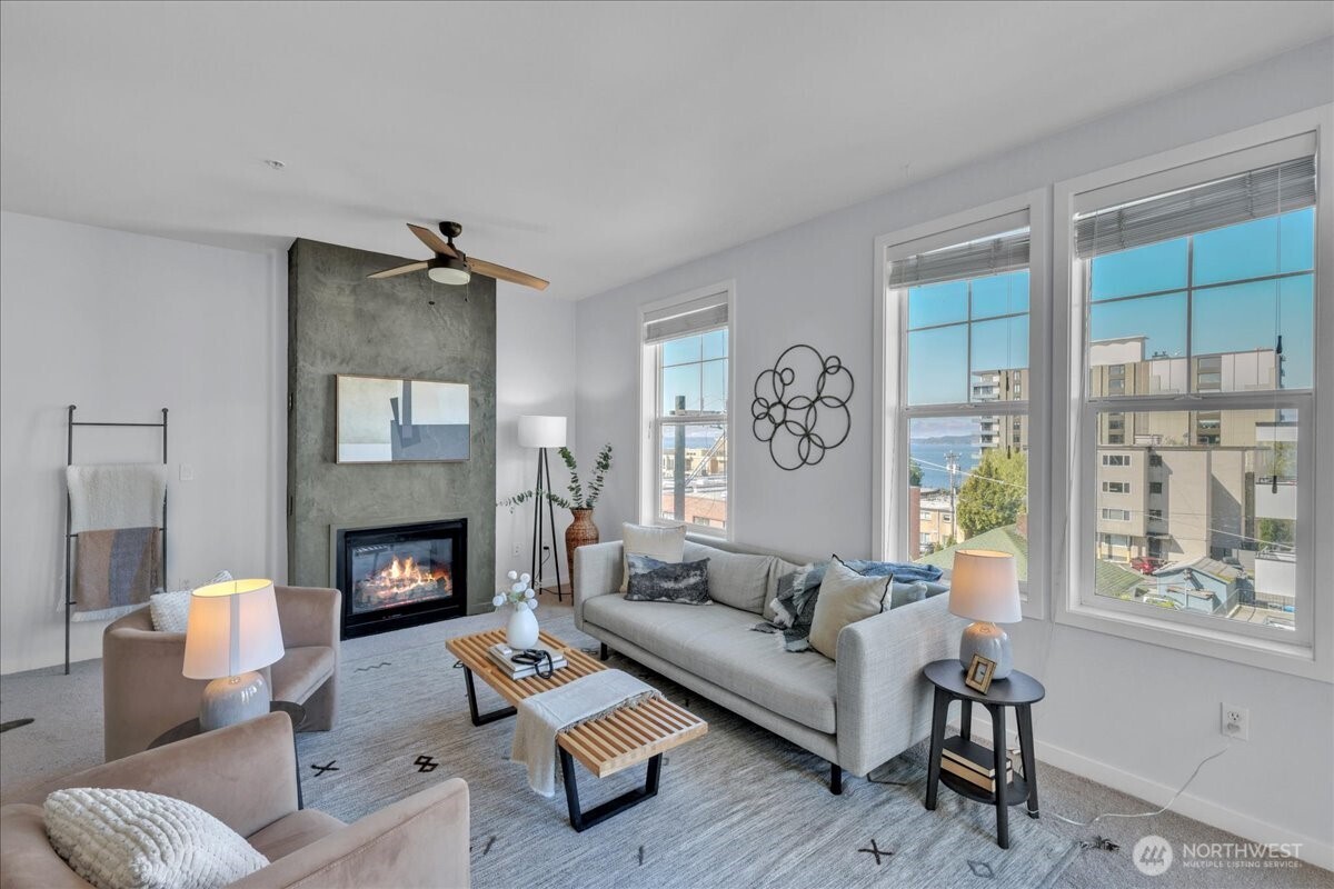 530 4th Avenue W #410, Seattle, WA 98119