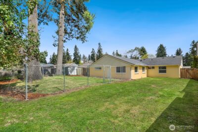 23304 55th Avenue W, Mountlake Terrace, WA 98043 - Photo 21