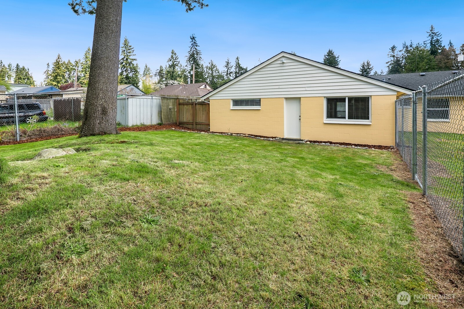 23304 55th Avenue W, Mountlake Terrace, WA 98043