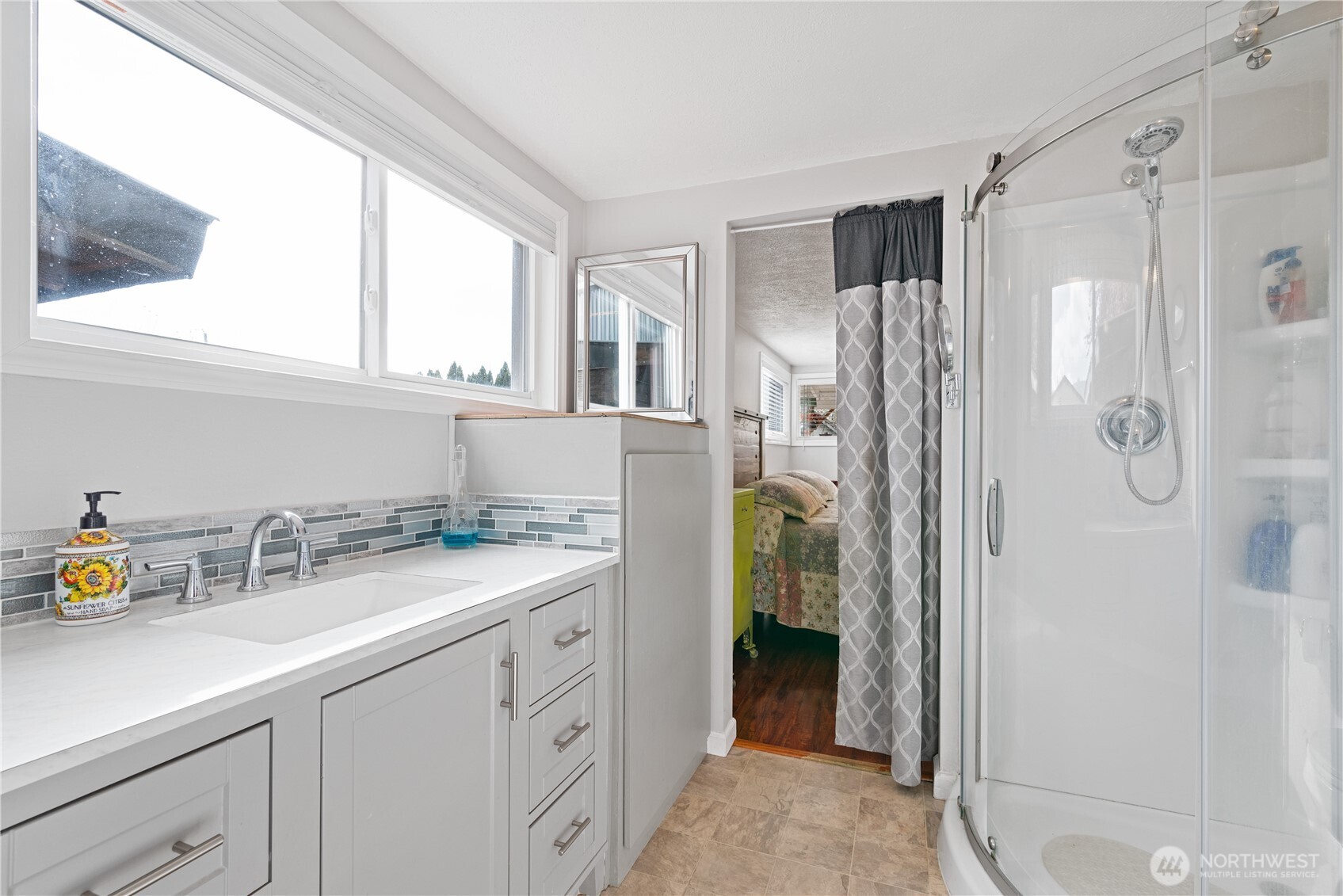 722 SW 2nd Avenue , Castle Rock, WA 98611