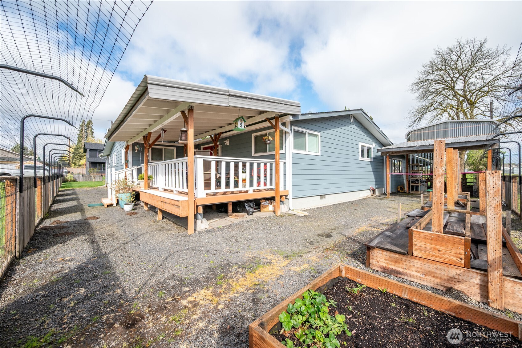 722 SW 2nd Avenue , Castle Rock, WA 98611