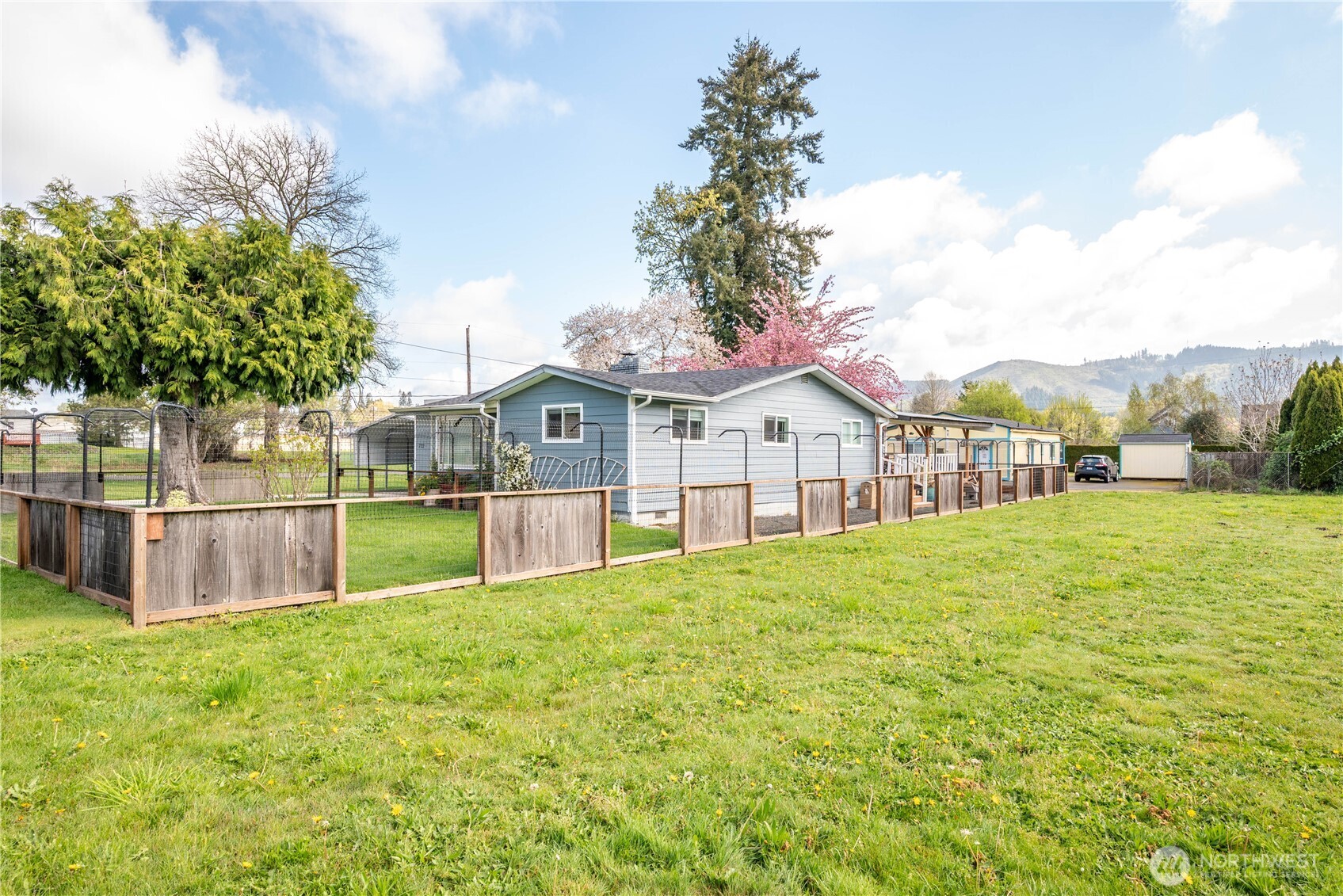 722 SW 2nd Avenue , Castle Rock, WA 98611
