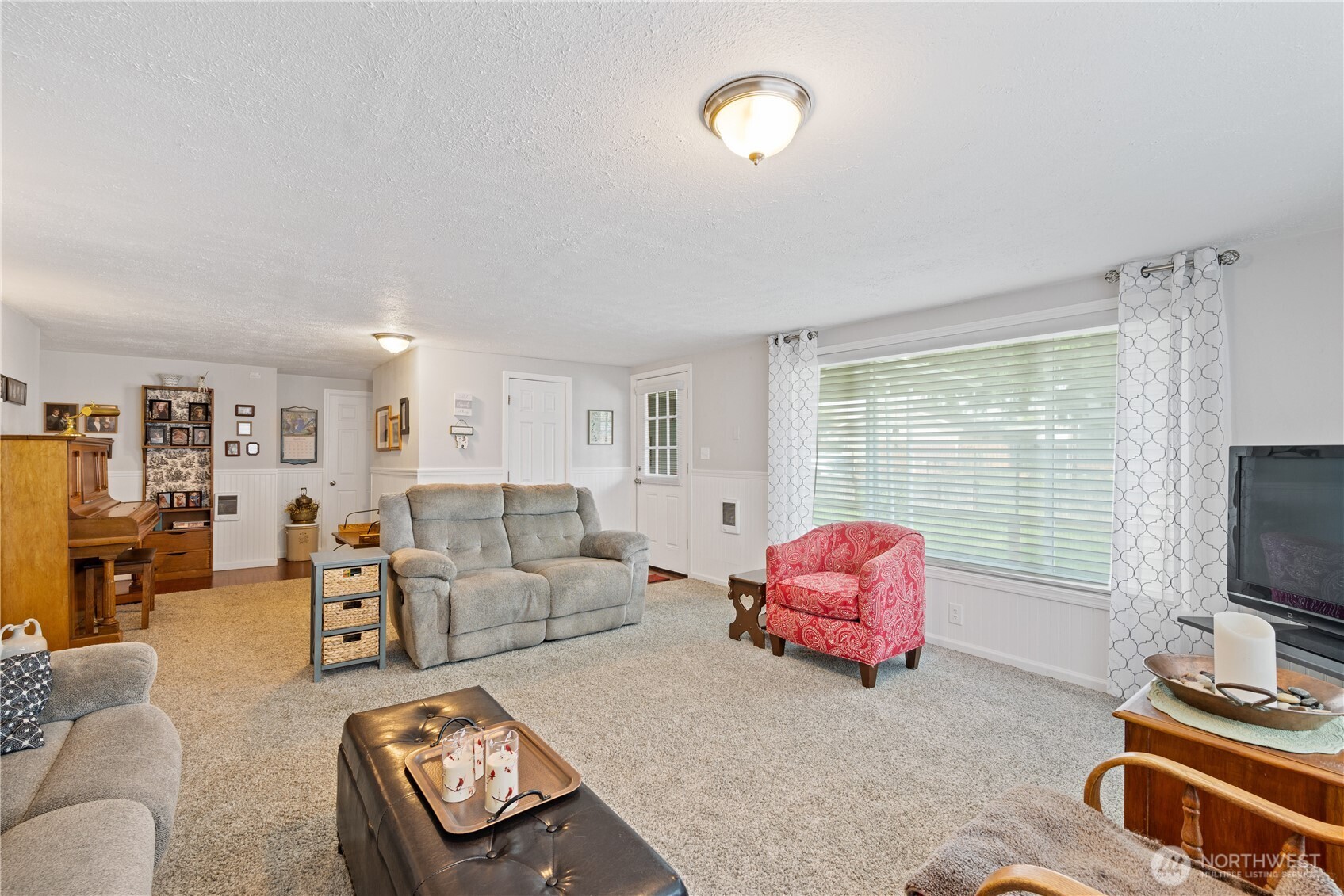 722 SW 2nd Avenue , Castle Rock, WA 98611
