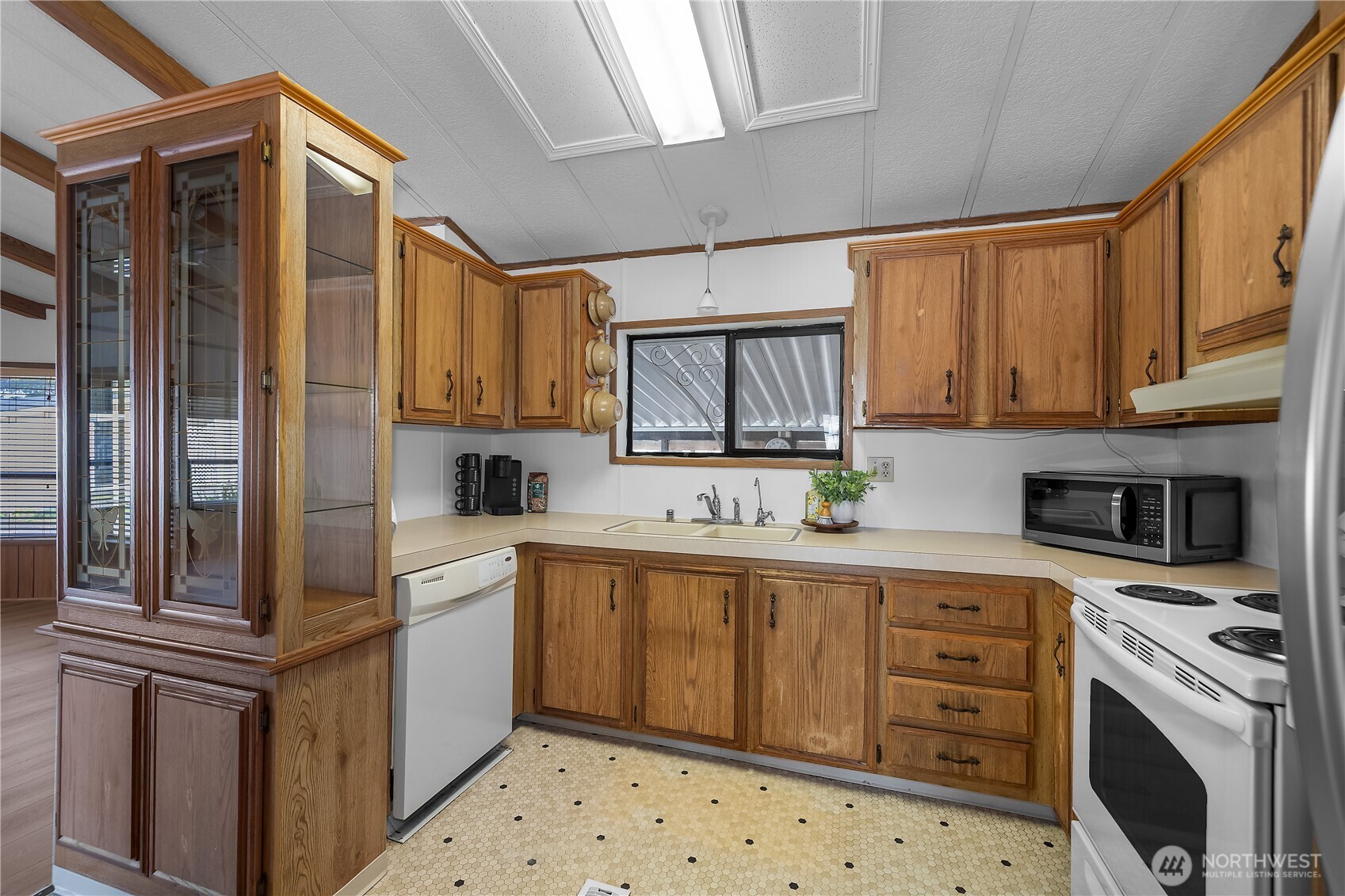 1111 Archwood Drive SW #200, Olympia, WA 98502