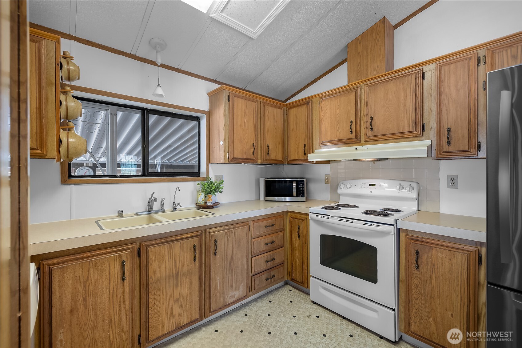 1111 Archwood Drive SW #200, Olympia, WA 98502
