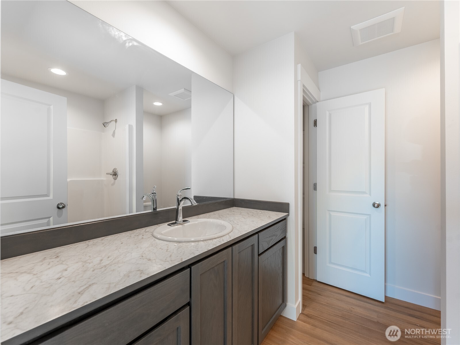 2480 Noah Street SE, East Wenatchee, WA 98802