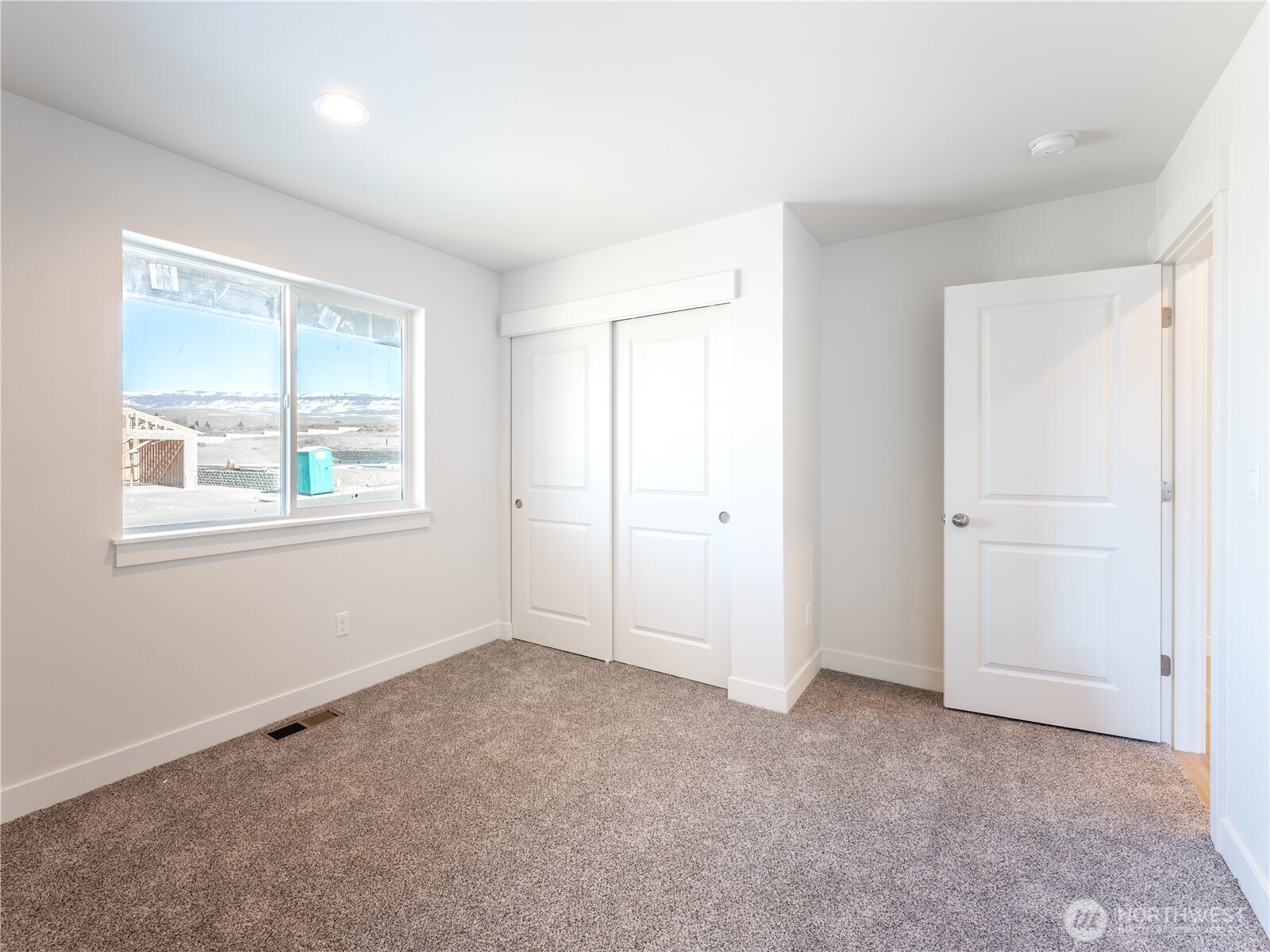 2480 Noah Street SE, East Wenatchee, WA 98802