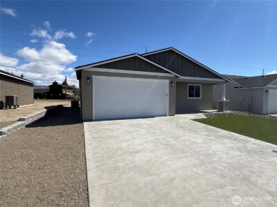 2480 Noah Street SE, East Wenatchee, WA 98802 - Photo 3