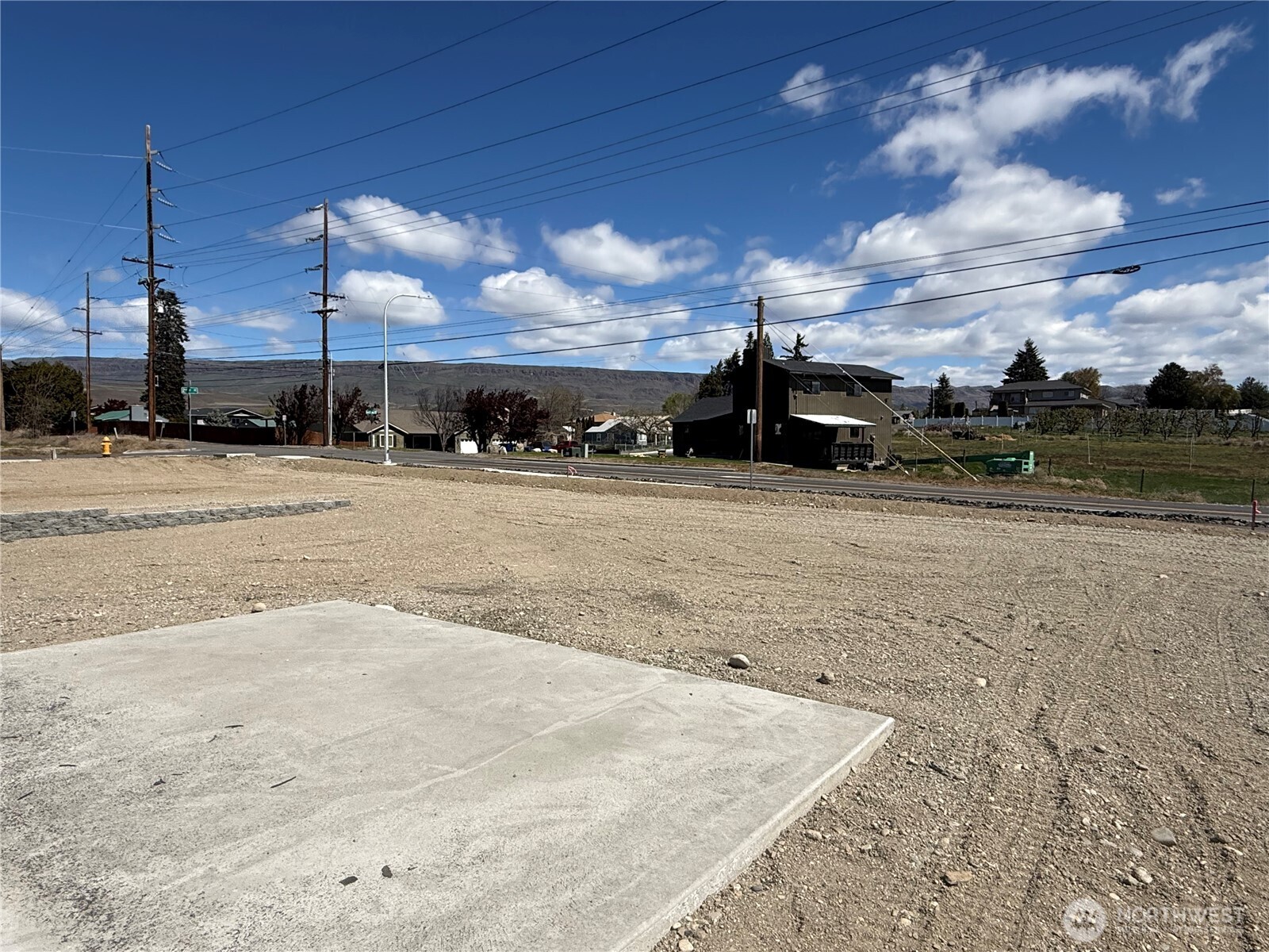 2480 Noah Street SE, East Wenatchee, WA 98802