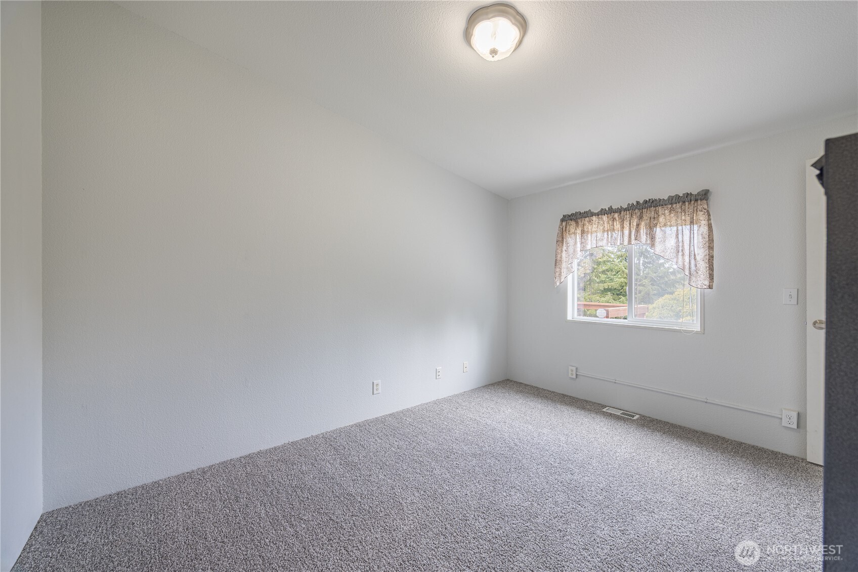 122 Derrick Road , Port Angeles, WA 98362