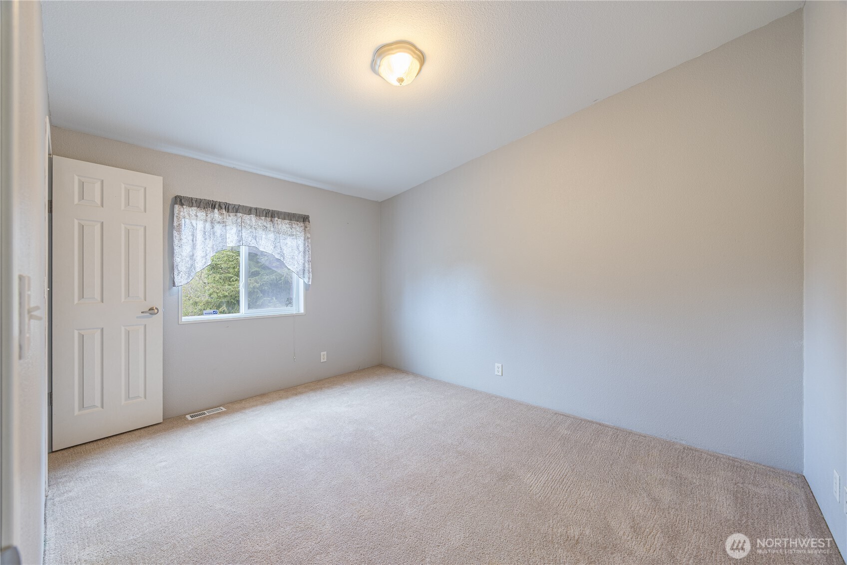 122 Derrick Road , Port Angeles, WA 98362