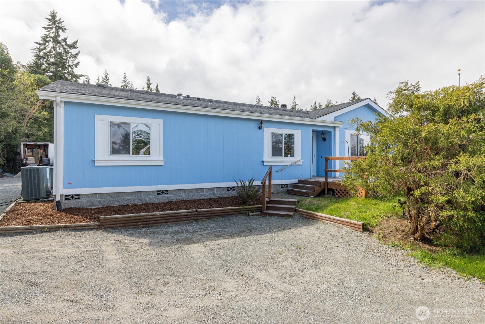 122 Derrick Road , Port Angeles, WA 98362